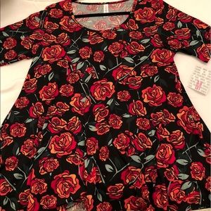 Perfect T with bright red roses size M (NEW)